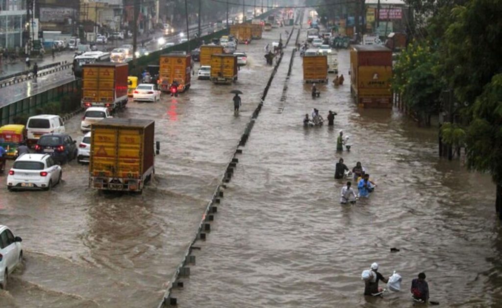 Waterlogging in parts of Delhi and Gurgaon after heavy rains