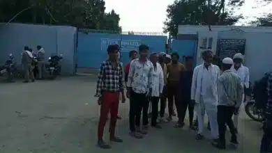 Bulandshahr's factory Worker fell while putting tin shed died