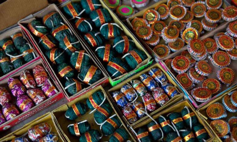 Delhi's ban on firecrackers to continue this year,