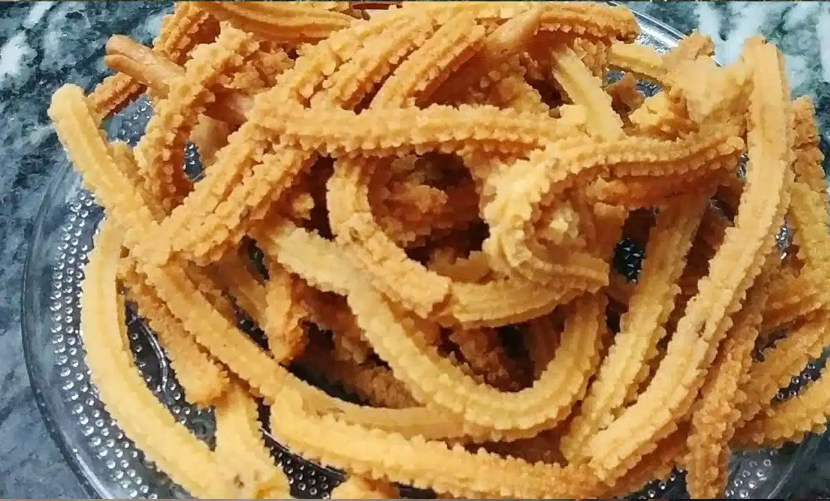 murukku Malaika Arora's Indian Breakfast Includes These Popular South Dishes murukku