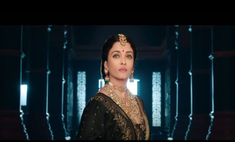 Ponniyin Selvan: Mani Ratnam's film enters 100 crore club.