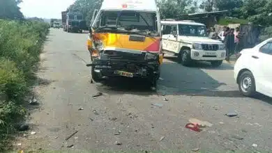 Ambulance collided with convoy of UP Deputy CM Brijesh Pathak in Sitapur