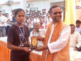 Amethi student won the university competition