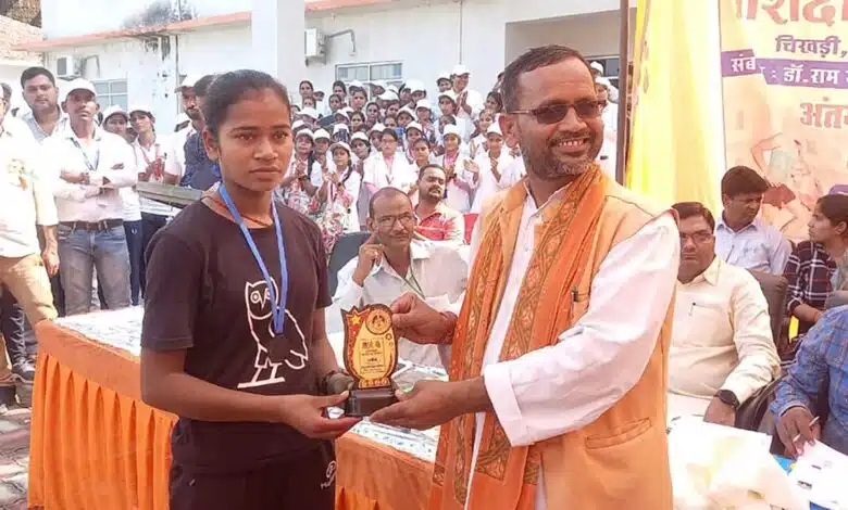 Amethi student won the university competition