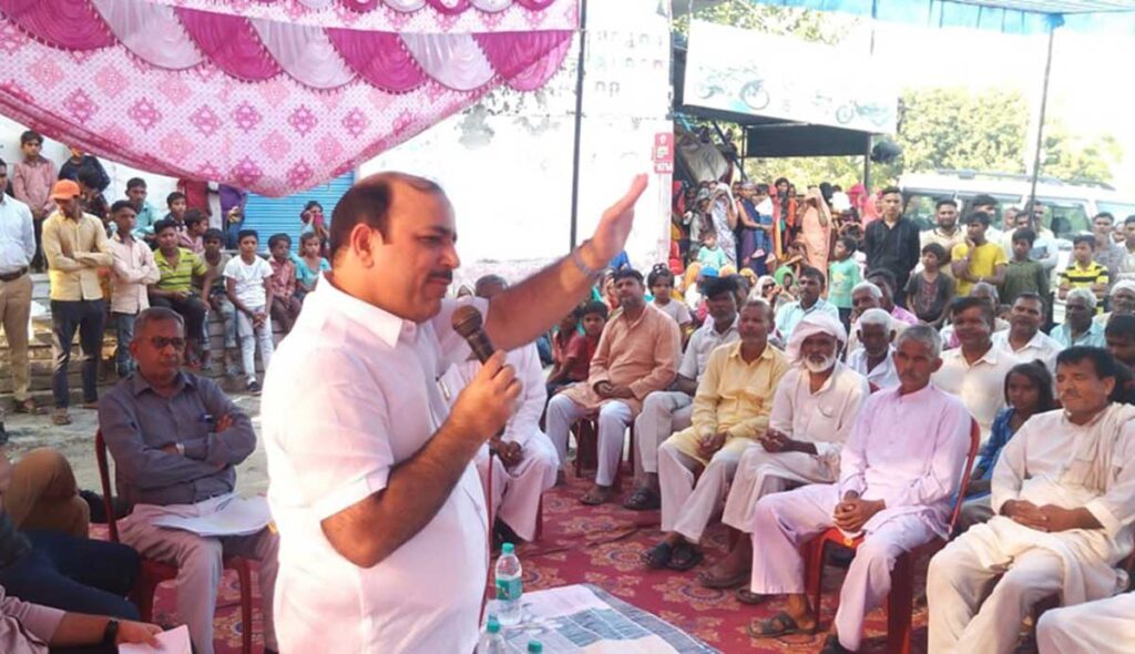 Amroha MP visited his constituency, listened people's problems