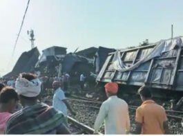 Big train accident in Bihar, 55 coaches mounted on each other