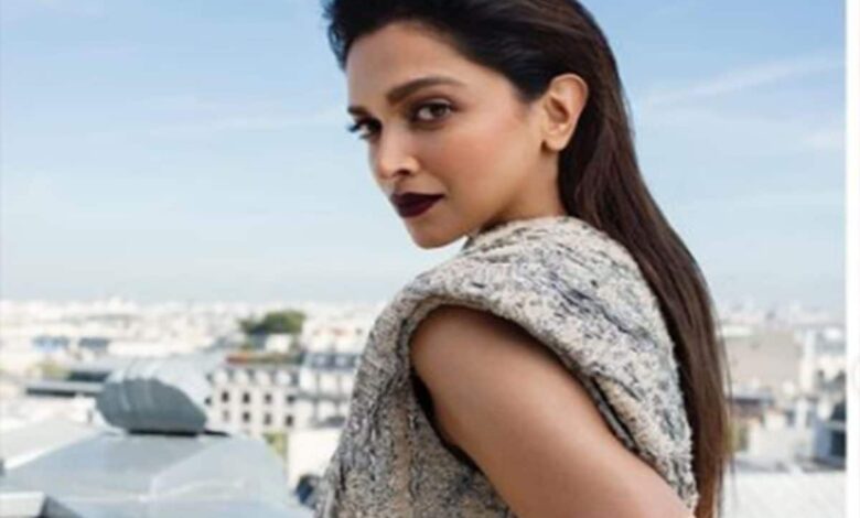 Deepika Padukone shared pictures from Paris Fashion Week