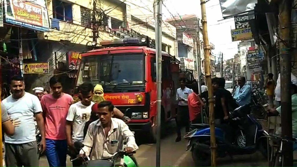Fire breaks out in clothes shop in Sultanpur