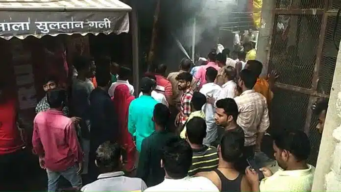 Fire breaks out in clothes shop in Sultanpur