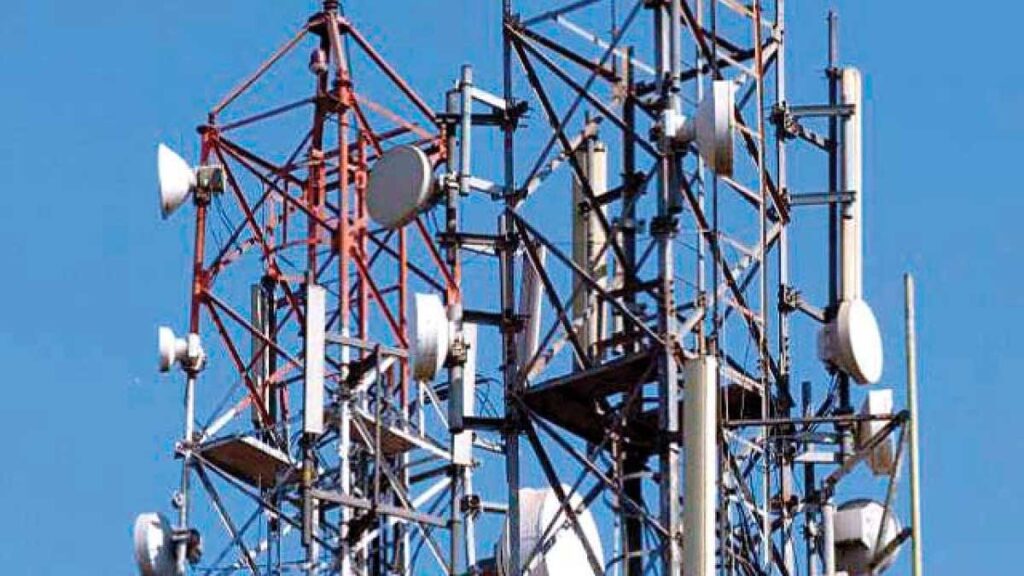 Govt to install 25000 new mobile towers in next 500 days