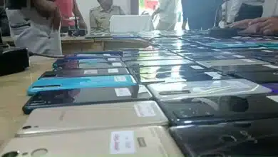 Hamirpur police recovered 175 mobiles and handed to their owners