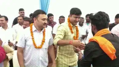 Kanpur land rejected case memorandum given to MLA