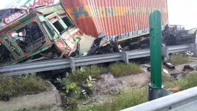 Major accident on Purvanchal Expressway in Sultanpur