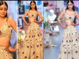 Mouni Roy wins everyone's heart at Lakme Fashion Week
