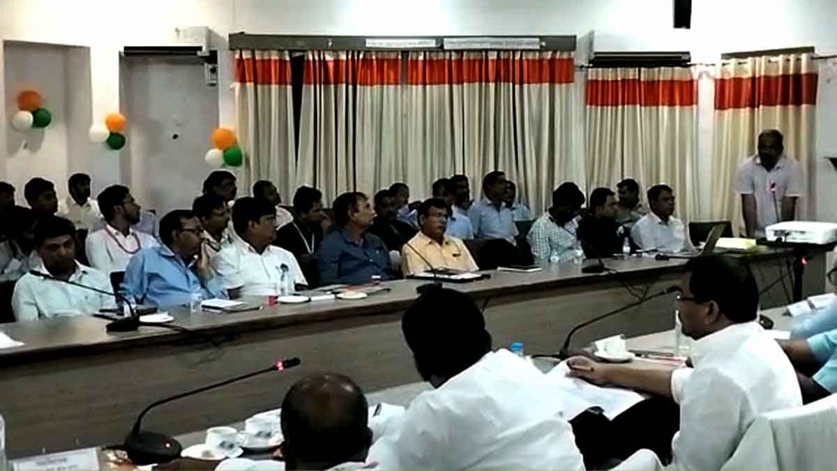 Officers do not listen to Kushinagar MLA