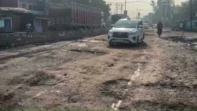 Officials arrived to inspect the roads of Kanpur