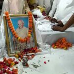 Purchase of Khadi clothes in Hamirpur on Gandhi Jayanti