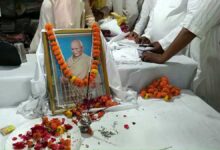 Purchase of Khadi clothes in Hamirpur on Gandhi Jayanti