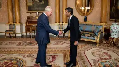 Rishi Sunak arrives at Buckingham Palace to meet King Charles