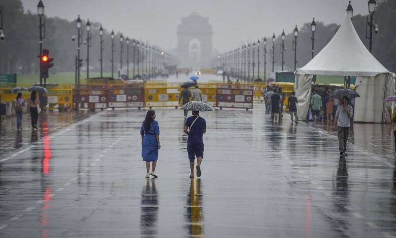 Continuous rain in Delhi today, more likely tomorrow