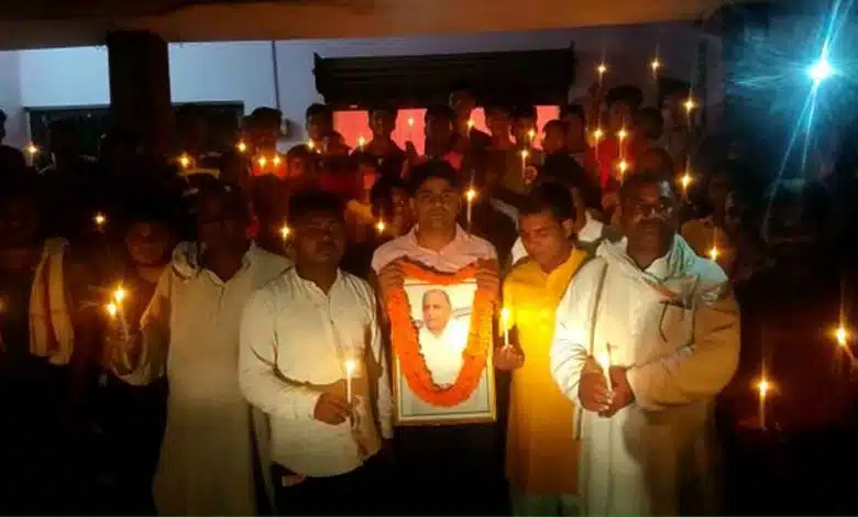Heartfelt tribute in Deoria on Mulayam Singh death