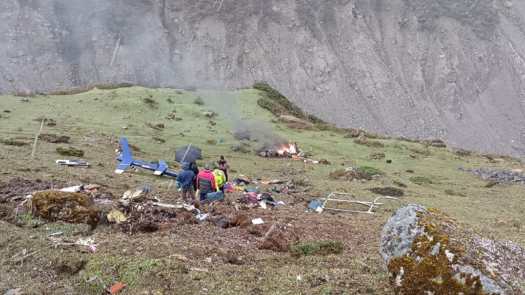 Helicopter crashes near Kedarnath in Uttarakhand