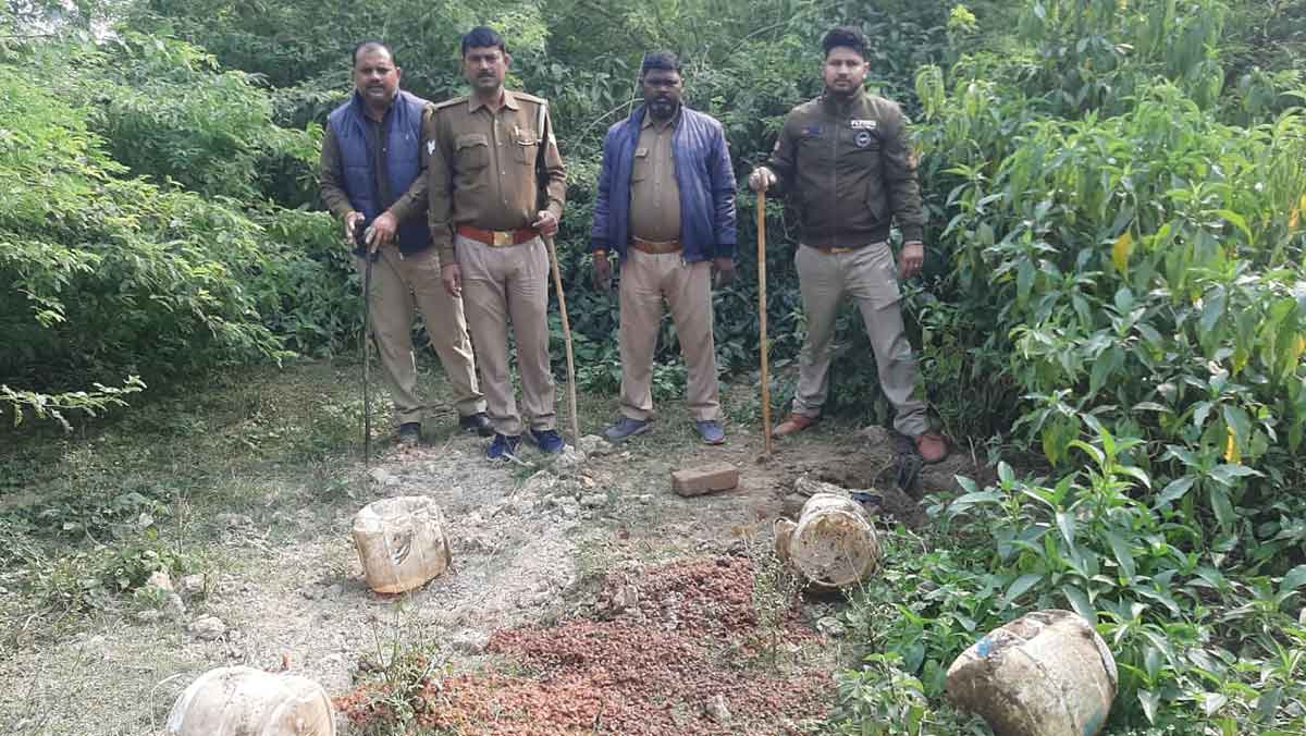 55 litres of illegal raw liquor recovered from Amethi