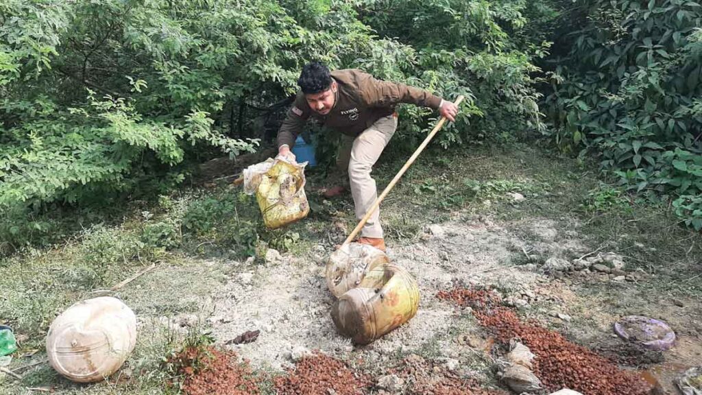55 litres of illegal raw liquor recovered from Amethi