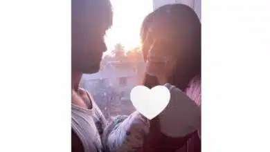 Bipasha and Karan share first picture with daughter Devi