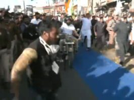 Rahul rides bike during Bharat Jodo Yatra in MP