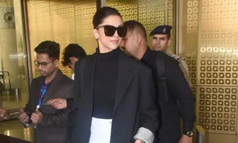 Deepika Padukone was spotted at the Mumbai airport