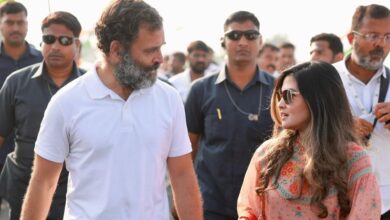 Actress Riya Sen joins Rahul Gandhi's Bharat Jodo yatra