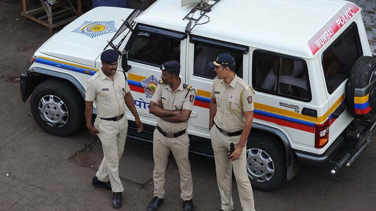 police Bihar girl student Gangrape by headmaster with boys
