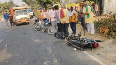 2 bikes collided in Sambhal