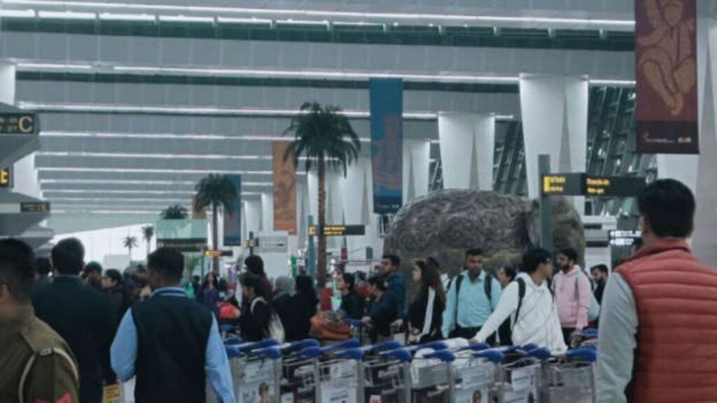 Passengers troubled by the chaos of Delhi Airport