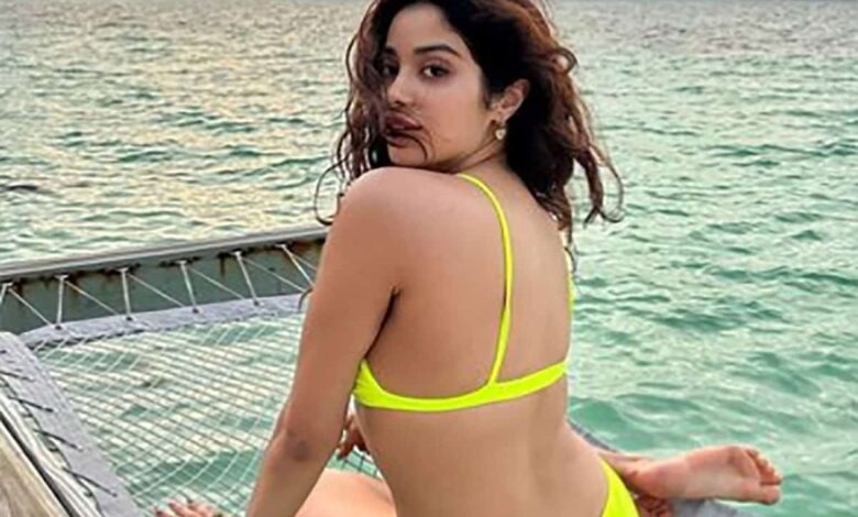 New pics from Janhvi Kapoor's Maldives diaries