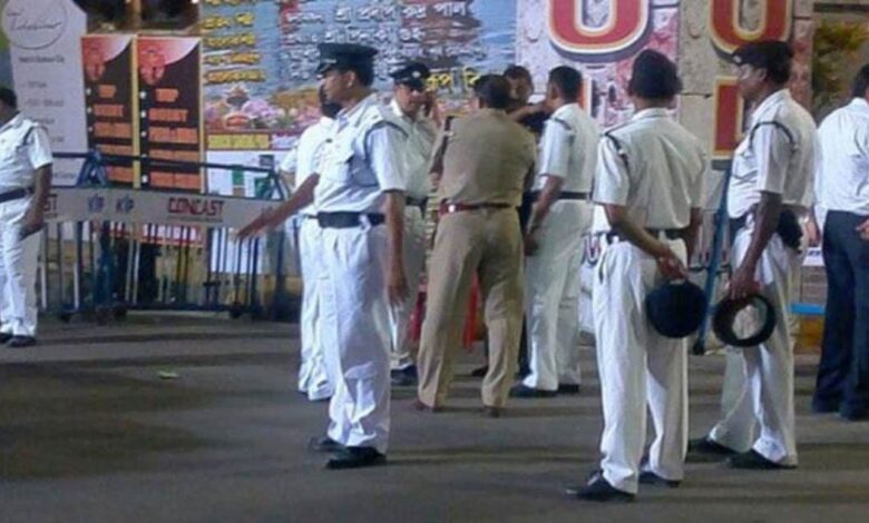 Kolkata cops register FIR against Paresh Rawal