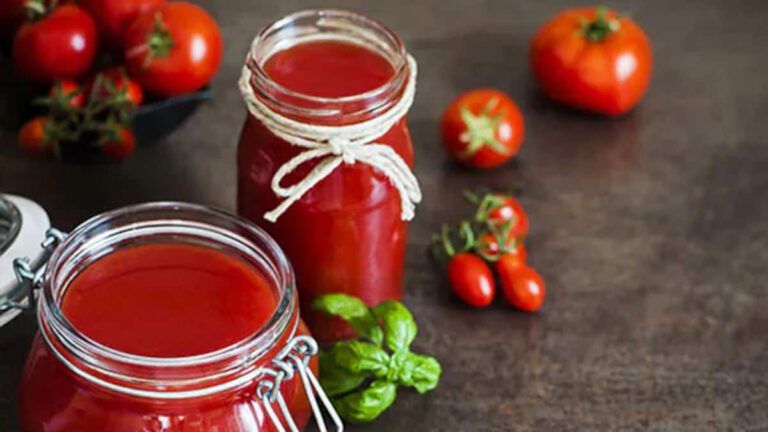 घर पर Tomato Ketchup बनाने की आसान ट्रिक्स