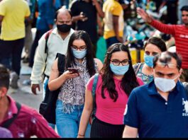 Masks mandatory in public places in Karnataka