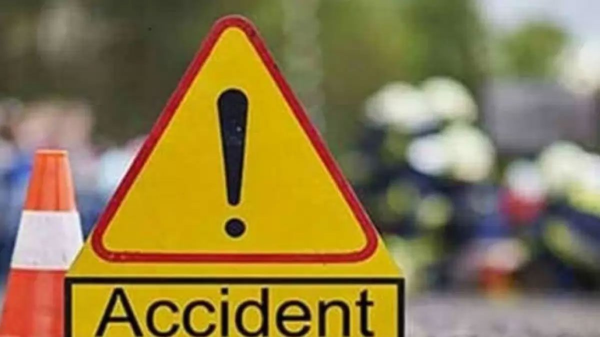 Picnic bus overturns near Mumbai, 2 students killed