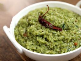 How To Make Palak Dal Khichdi For A Wholesome Meal