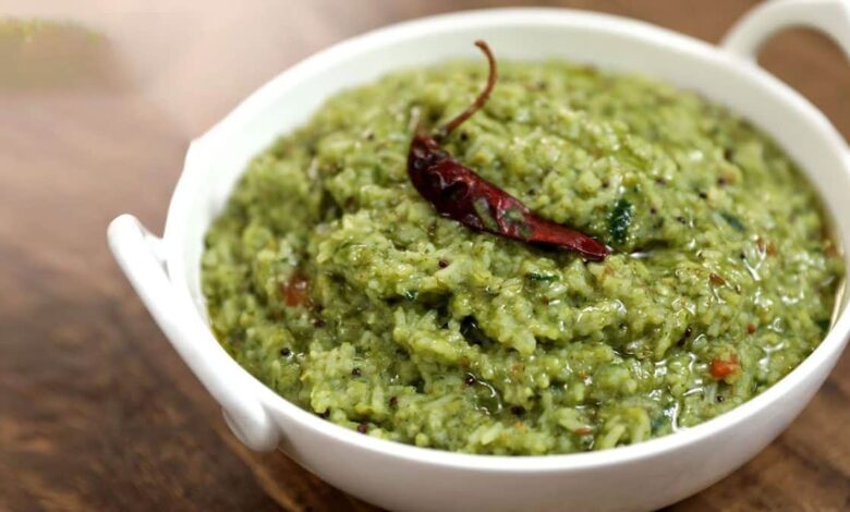 How To Make Palak Dal Khichdi For A Wholesome Meal