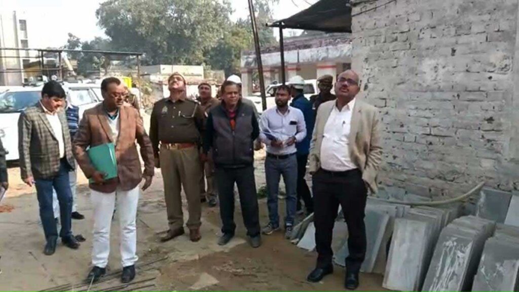 Deoria DM did surprise inspection of various construction projects