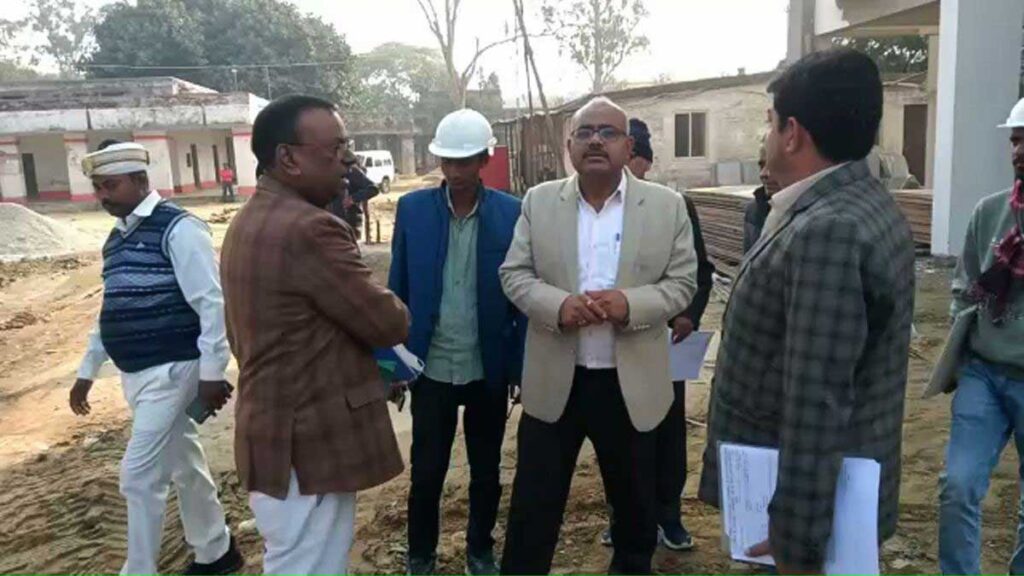 Deoria DM did surprise inspection of various construction projects