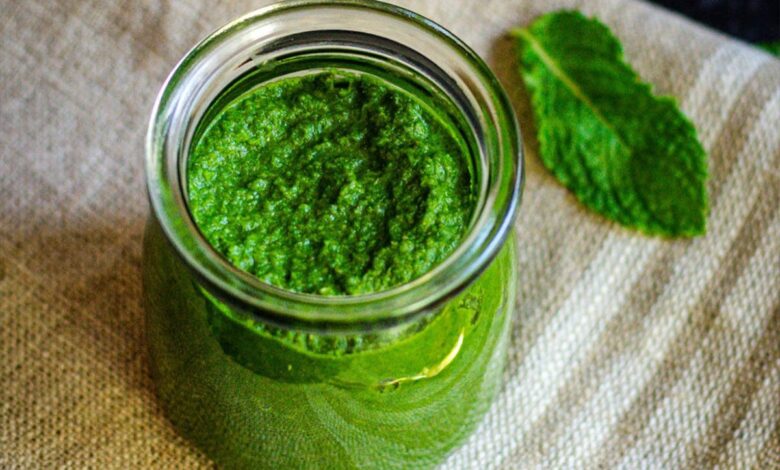 Pudina Chutney makes winter dishes more delicious