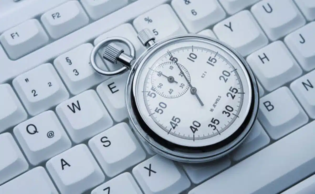 Advantages and Disadvantages of Online Dating
