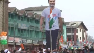 Before yatra, Rahul hoisted tricolor at Lal Chowk