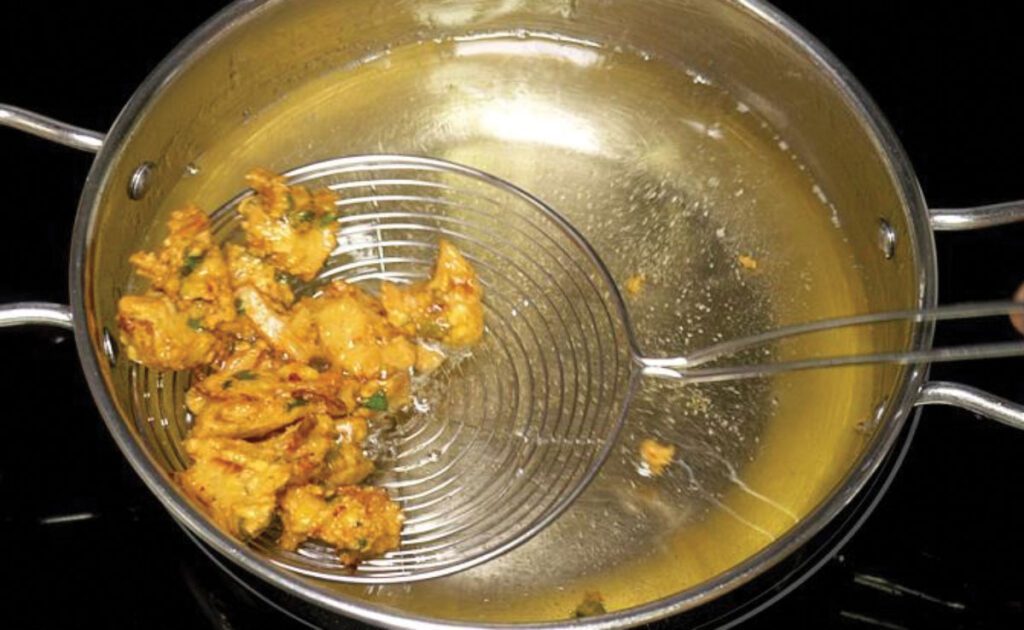 Crunchy Moong Dal Pakora Recipe
