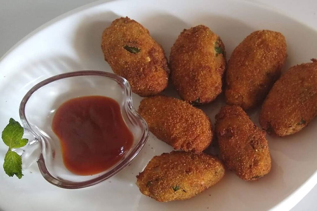 Make Instant Poha Cutlet with your evening tea