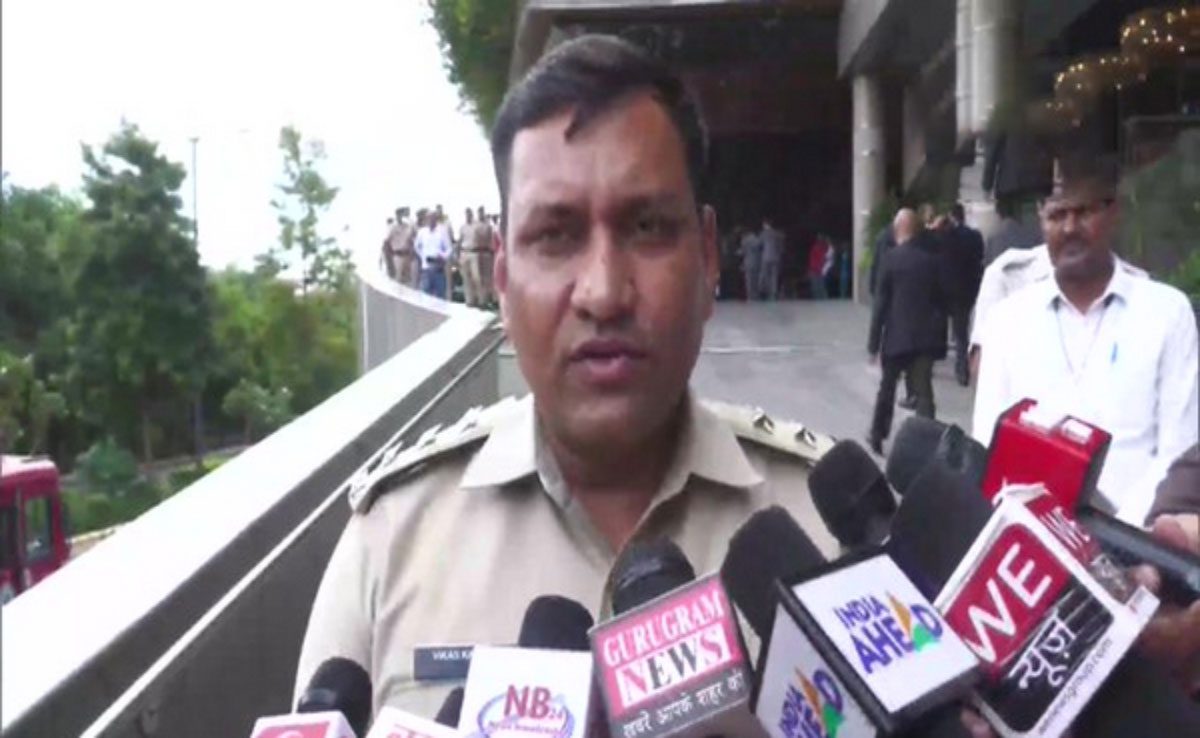 Girl dies after collision with police van in Gurugram